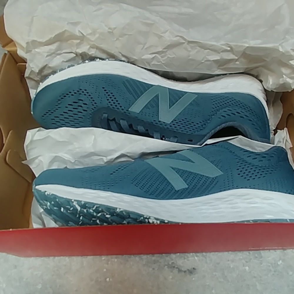 New Balance Warisse1 running shoes